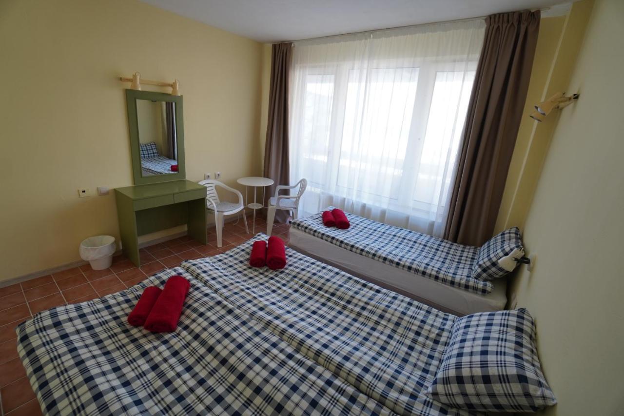 Hotel Amadina Garden Lozenets Zimmer foto