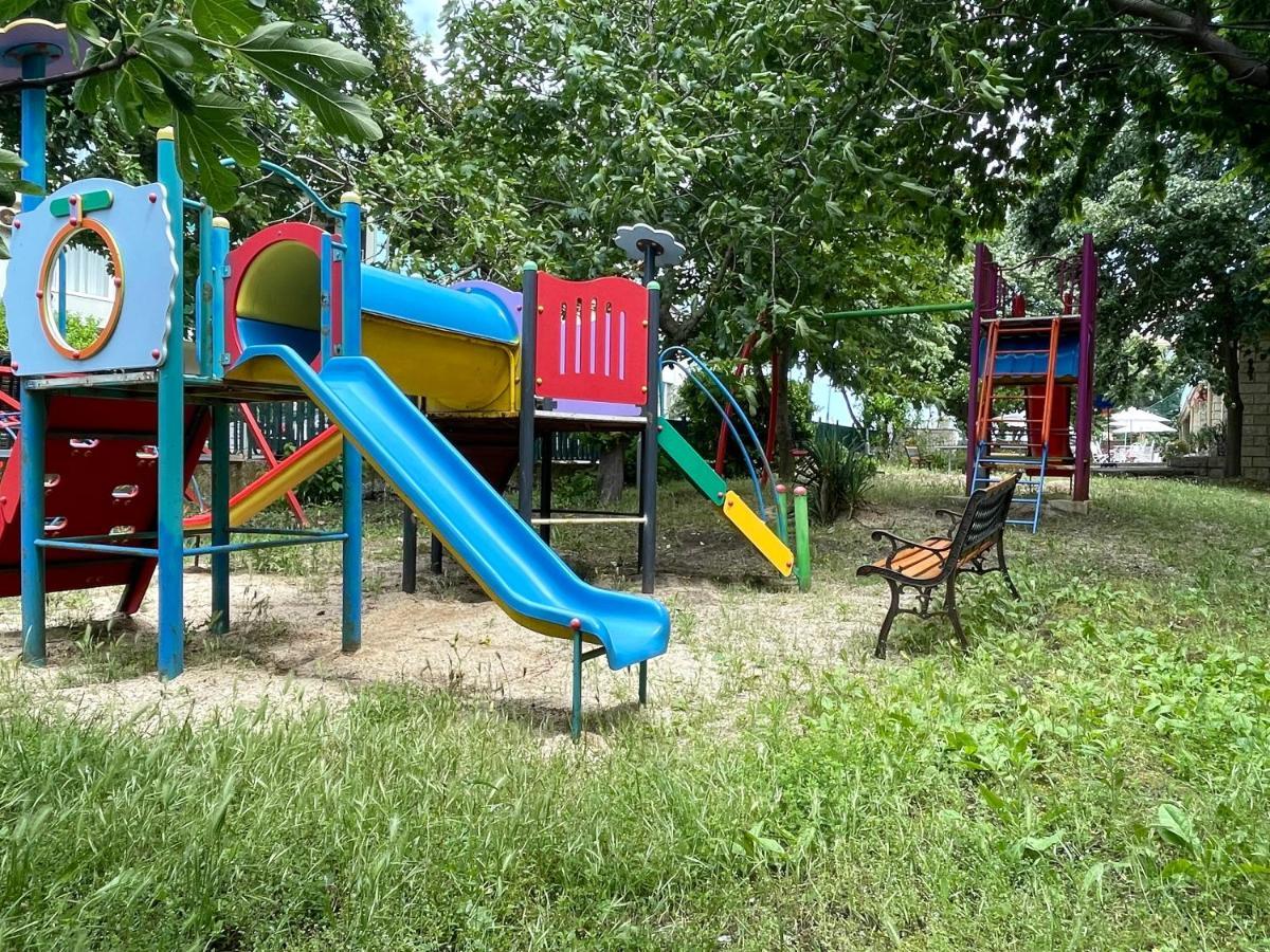 Hotel Amadina Garden Lozenets Exterior foto