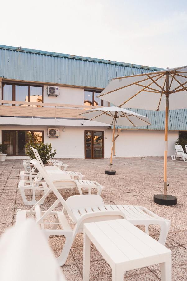Hotel Amadina Garden Lozenets Exterior foto