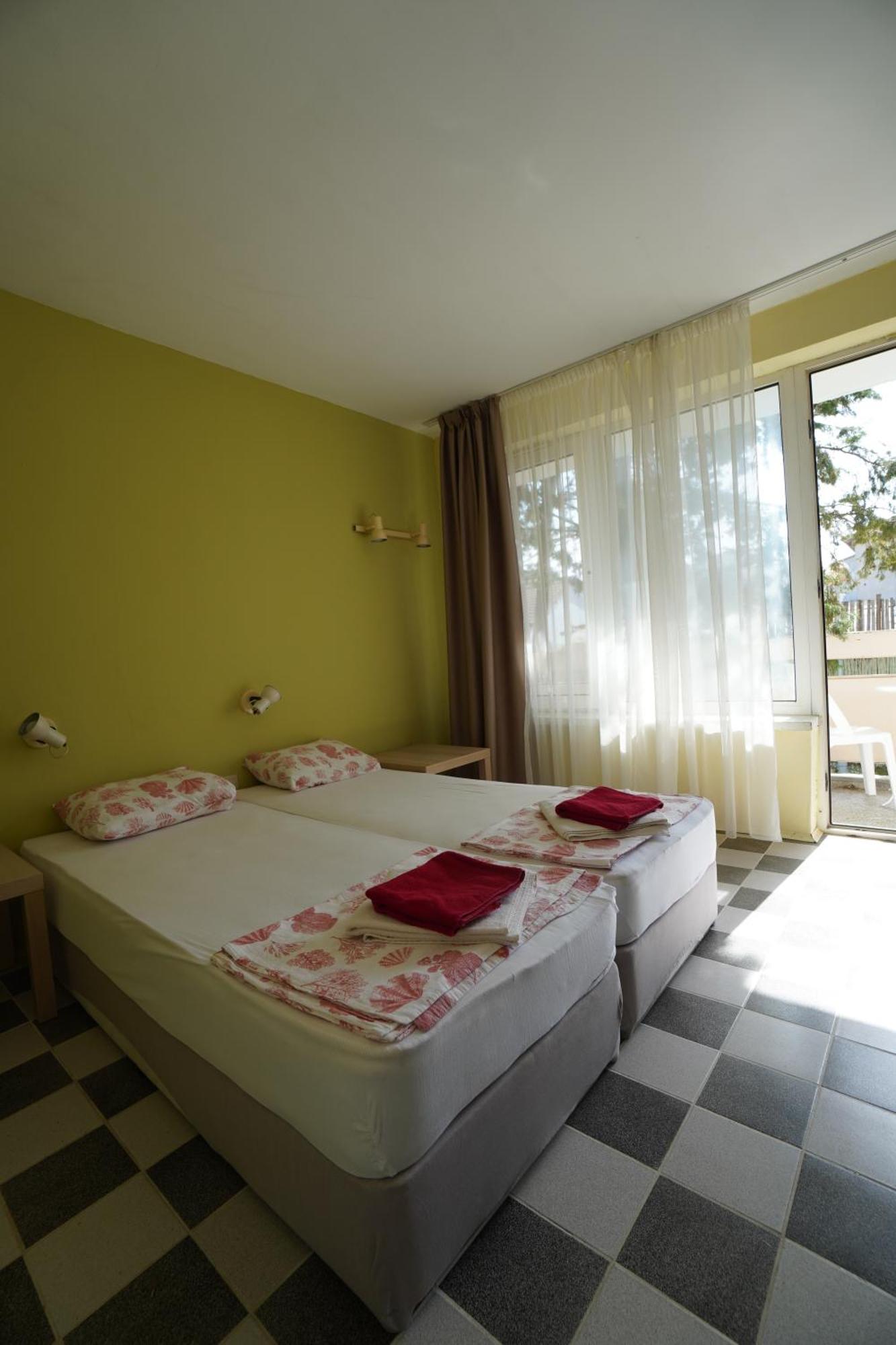 Hotel Amadina Garden Lozenets Exterior foto